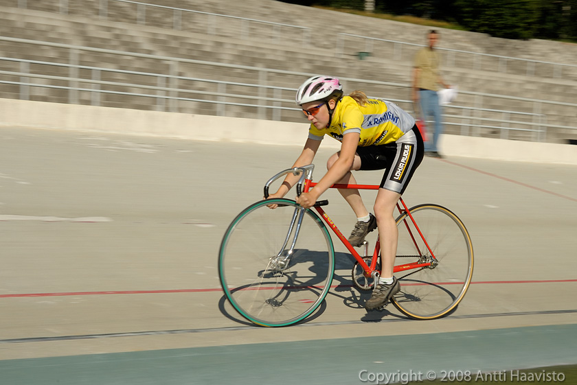 _DSC1110.jpg - N-16, 500 m: Suvi Halme, Korson Kaiku