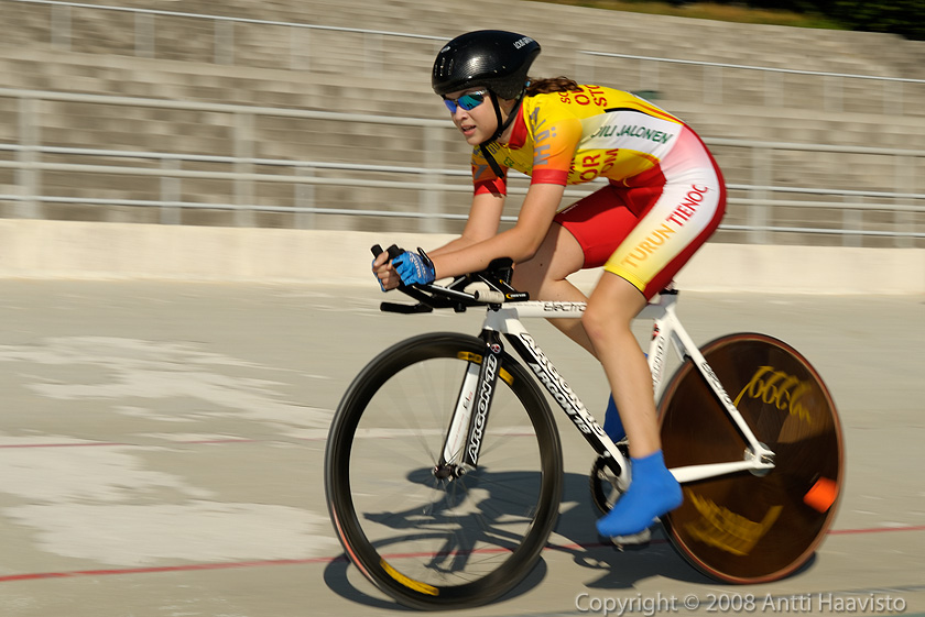 _DSC1126.jpg - N-18, 500 m: Anna-Mari Saarinen, Team Velo Cycling