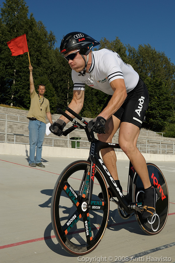 _DSC1260.jpg - Miehet, 1 km: Pekka Koskela, CC Tailwind