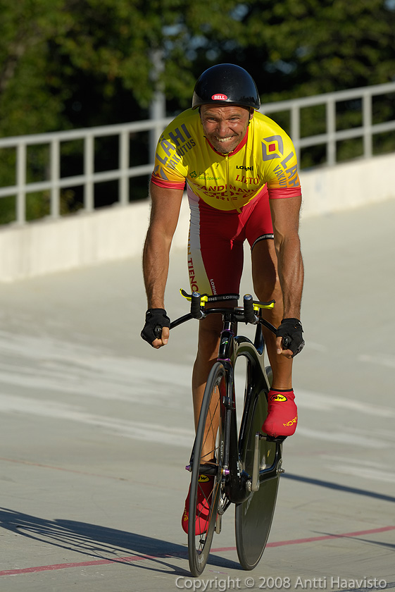 _DSC4937.jpg - M-40, 1 km: Jukka Lehikoinen, Team Velo Cycling