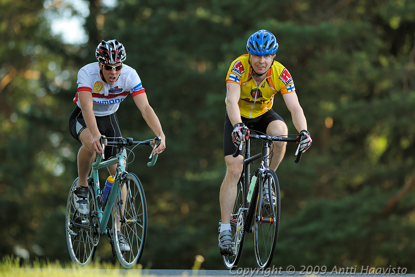 _DSC9750.jpg - KOH-I-NOOR -moottoriratakisat 2009, 5. osakilpailuIsmo Perttula, Pyöräilyseura Kaupin Kanuunat ja Teemu Uusi-Piuhari, Tampereen Pyörä-Pojat
