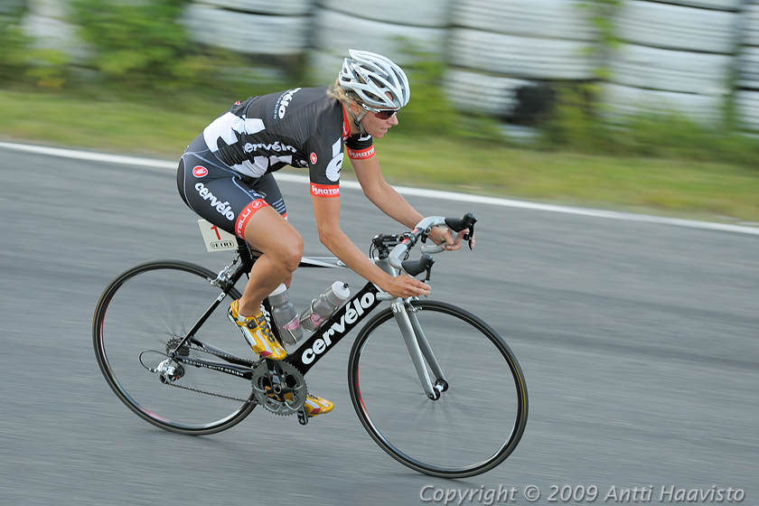 _DSC9776.jpg - KOH-I-NOOR -moottoriratakisat 2009, 5. osakilpailuPia Pensaari, Team Velo Cycling