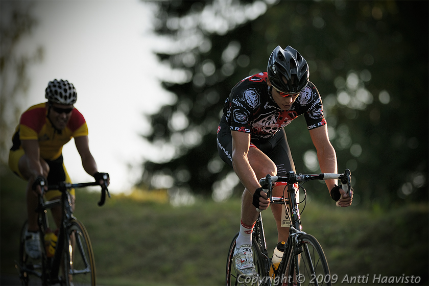_DSC9854.jpg - KOH-I-NOOR -moottoriratakisat 2009, 5. osakilpailuRainer Aaltonen, Tawast Cycling Club ja Timo Erjomaa, Turun Urheiluliitto