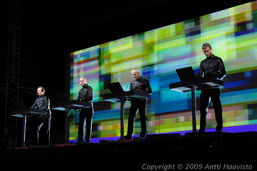 IMG_0132.jpg - Kraftwerkin konsertti Flow Festivalilla Helsingin Juhlaviikoilla