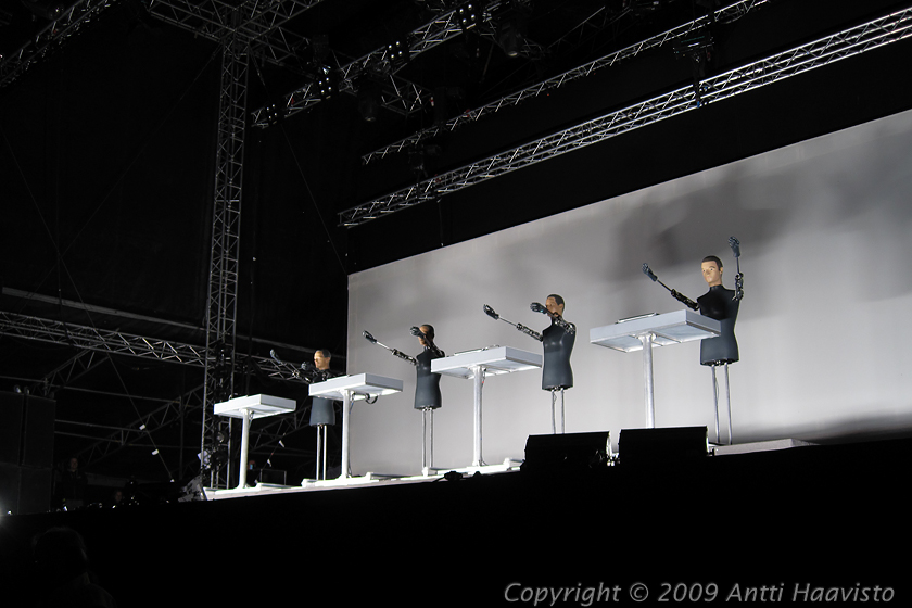 IMG_0260.jpg - Kraftwerkin konsertti Flow Festivalilla Helsingin Juhlaviikoilla