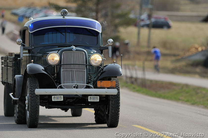 _DSC7230.jpg - Sipoon Susiringin maantieajo. Museoauto Spjutsundintiellä.
