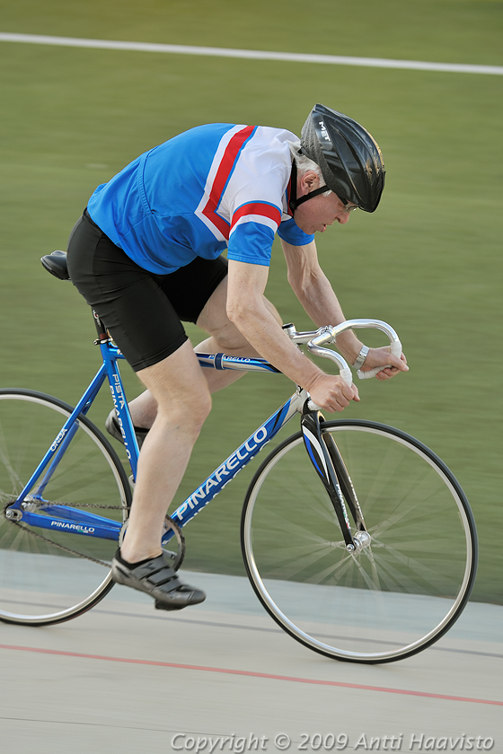 _DSC7358.jpg - Ratakilpailut Olympiavelodromilla 7.5.2009