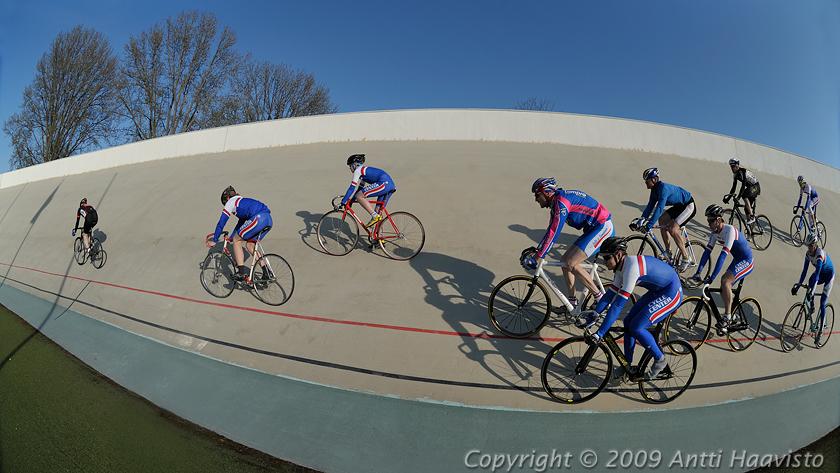 _DSC7443.jpg - Ratakilpailut Olympiavelodromilla 7.5.2009