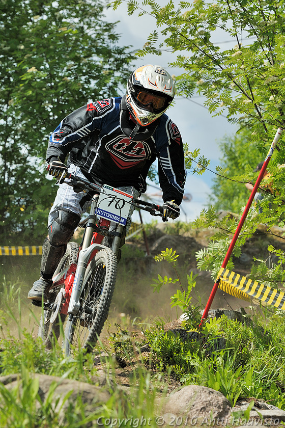 _DSC0180.jpg - Harraste: Jari Itävuori, MTBCF. Kalpalinna DH, Nappulakumi DH Cupin osakilpailu Janakkalassa 6.6.2010