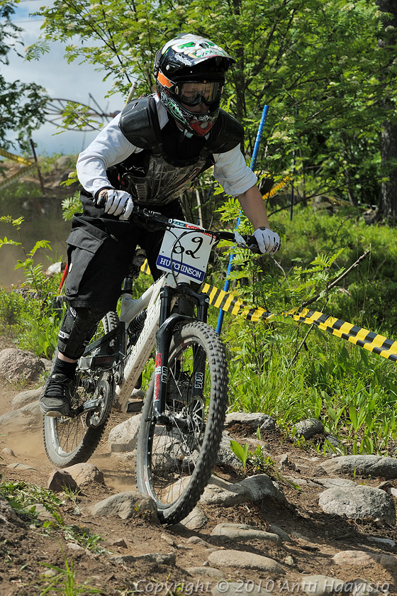 _DSC0224.jpg - M-14: Joni Uusitalo, HyPy. Kalpalinna DH, Nappulakumi DH Cupin osakilpailu Janakkalassa 6.6.2010