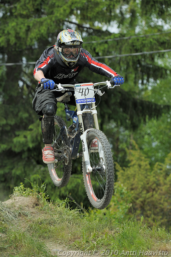 _DSC0241.jpg - M-16: Jere Linnero, HyPy. Kalpalinna DH, Nappulakumi DH Cupin osakilpailu Janakkalassa 6.6.2010