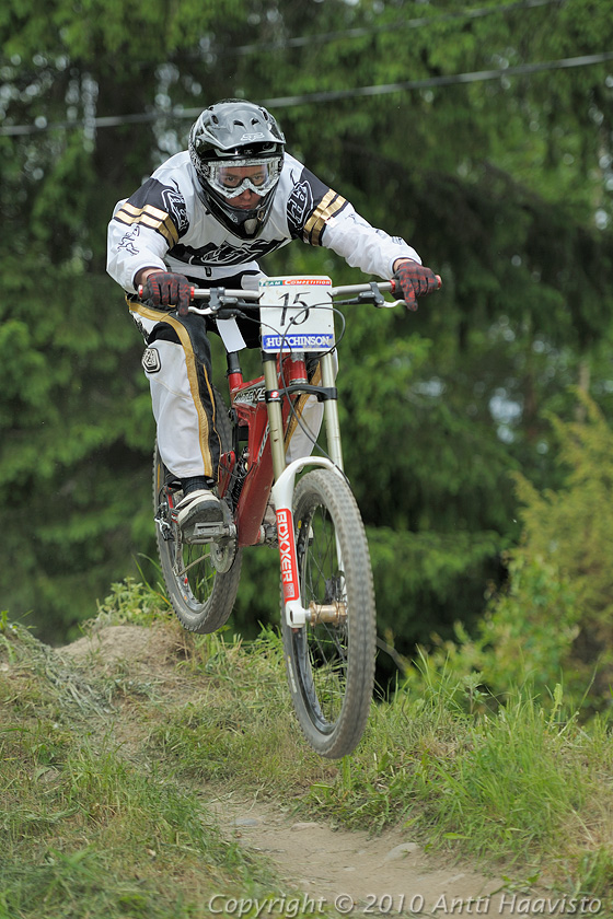 _DSC0250.jpg - M-18: Olli Majalahti, dhT. Kalpalinna DH, Nappulakumi DH Cupin osakilpailu Janakkalassa 6.6.2010