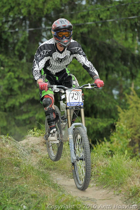 _DSC0271.jpg - Miehet: Kari Kähärä, Kymi Anti-Flow. Kalpalinna DH, Nappulakumi DH Cupin osakilpailu Janakkalassa 6.6.2010