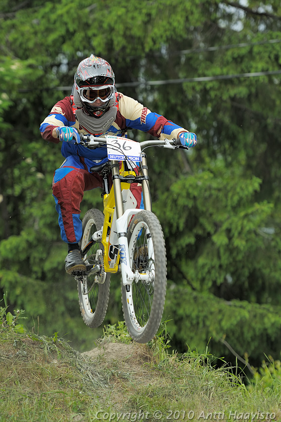 _DSC0274.jpg - Miehet: Niko Länsiö, HyPy. Kalpalinna DH, Nappulakumi DH Cupin osakilpailu Janakkalassa 6.6.2010