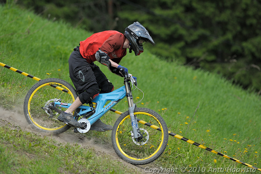 _DSC0341.jpg - Harraste: Juhana Järvinen, DRP. Kalpalinna DH, Nappulakumi DH Cupin osakilpailu Janakkalassa 6.6.2010