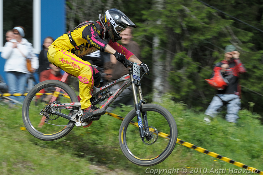 _DSC0433.jpg - Harraste: Jarkko Antikainen, HyPy. Kalpalinna DH, Nappulakumi DH Cupin osakilpailu Janakkalassa 6.6.2010