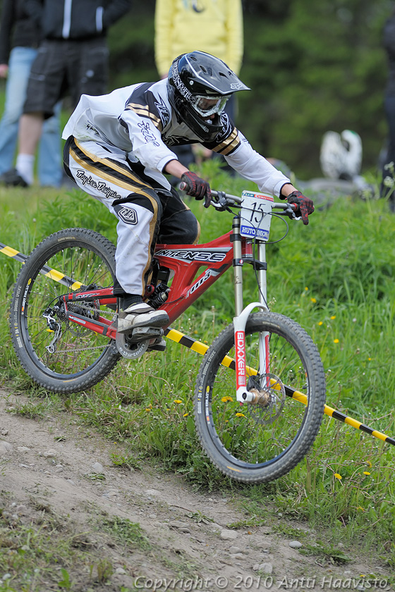 _DSC0591.jpg - M-18: Olli Majalahti, dhT. Kalpalinna DH, Nappulakumi DH Cupin osakilpailu Janakkalassa 6.6.2010