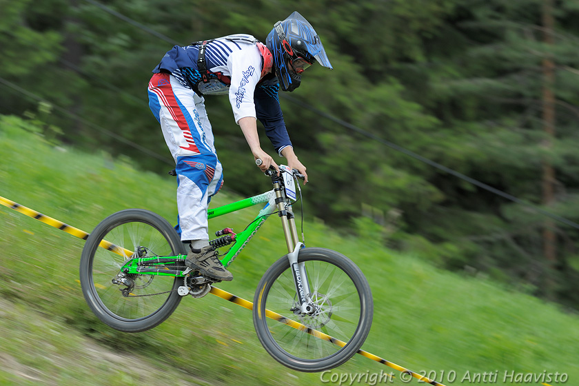 _DSC0619.jpg - M-18: Mika Sukanen, HyPy. Kalpalinna DH, Nappulakumi DH Cupin osakilpailu Janakkalassa 6.6.2010