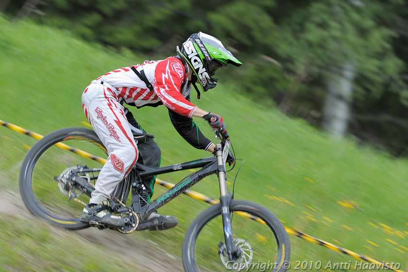 _DSC0703.jpg - Miehet: Eikku Luttinen, dhT. Kalpalinna DH, Nappulakumi DH Cupin osakilpailu Janakkalassa 6.6.2010