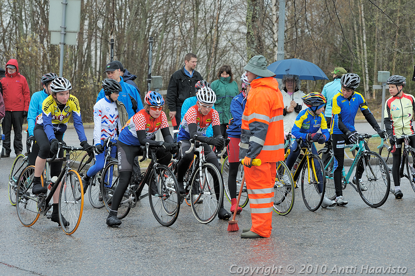 _DSC8313.jpg - Killin Kaivin -kortteliajo Tampereen Hervannassa