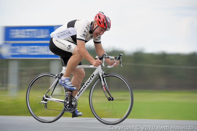 _DSC1492.jpg - Esa-Pekka Viinikka, Rastilan piirikunnallinen aika-ajo 30.6.2010