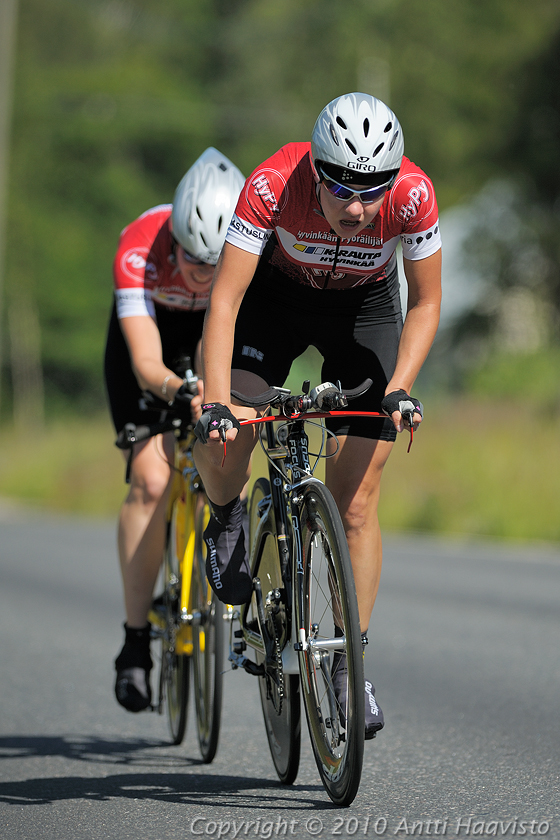 _DSC1556.jpg - Naiset, Hyvinkään Pyöräilijät 1, Heljä Korhonen ja Heidi Salovaara