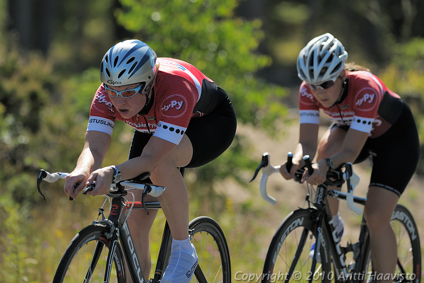 _DSC1600.jpg - Naiset, Hyvinkään Pyöräilijät 2, Heini Ilmarinen ja Karoliina Räsänen