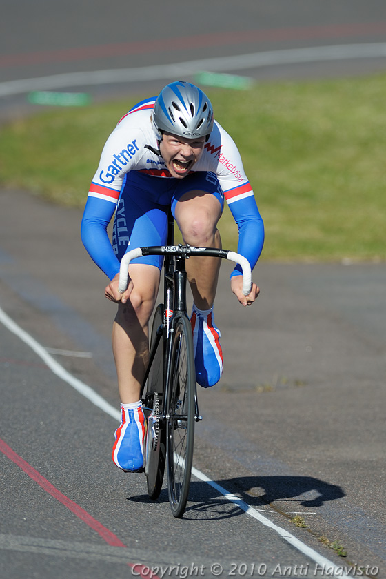 _DSC3215.jpg - M-16, 1 km aika-ajo: Jere Myllymäki, CCH