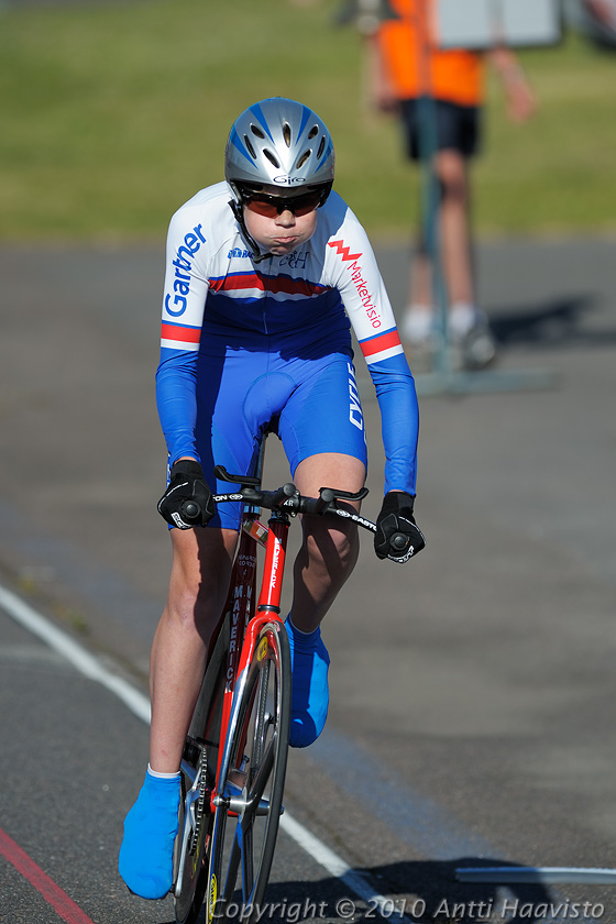 _DSC3222.jpg - M-16, 1 km aika-ajo: Wille-Oskari Riihelä, CCH