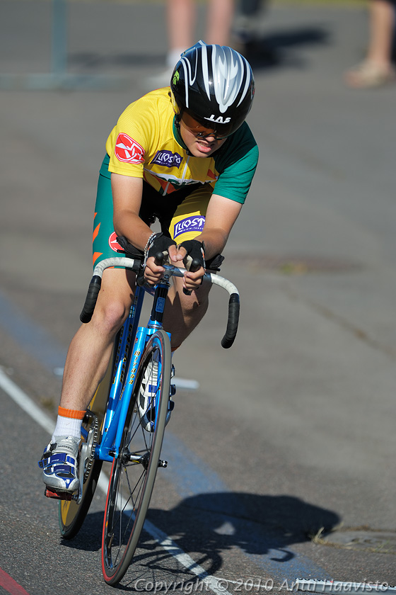 _DSC3274.jpg - M-16, 1 km aika-ajo: Arno Hämäläinen, OP-P