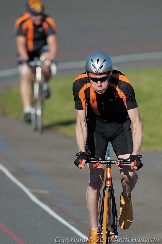 _DSC3448.jpg - M-40, 1 km aika-ajo: Pasi Ahlroos, IK-32