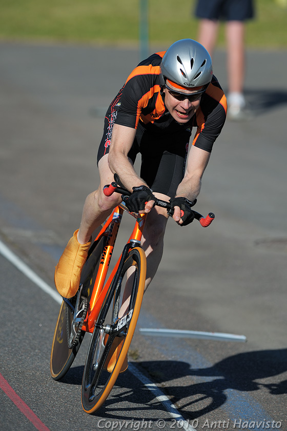 _DSC3452.jpg - M-40, 1 km aika-ajo: Pasi Ahlroos, IK-32