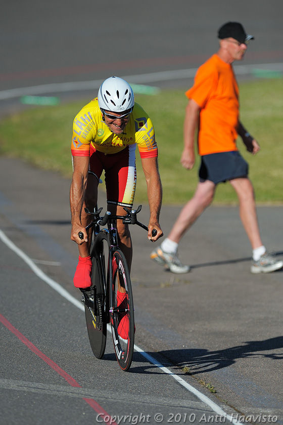 _DSC3647.jpg - M-40, 1 km aika-ajo: Jukka Lehikoinen, TVC