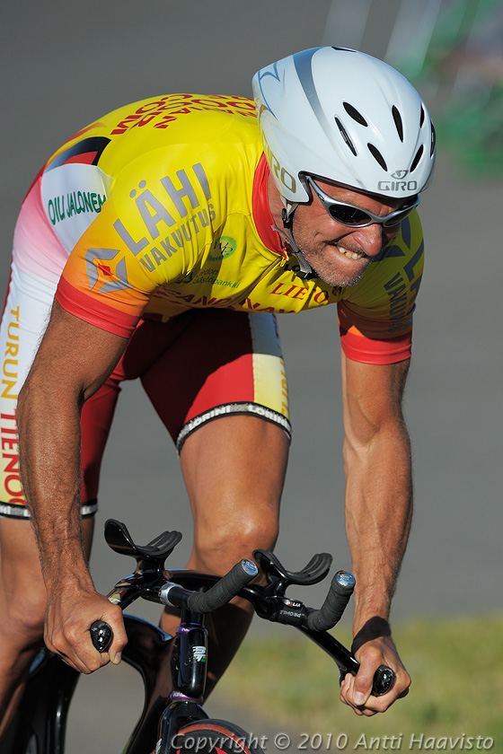 _DSC3655.jpg - M-40, 1 km aika-ajo: Jukka Lehikoinen, TVC