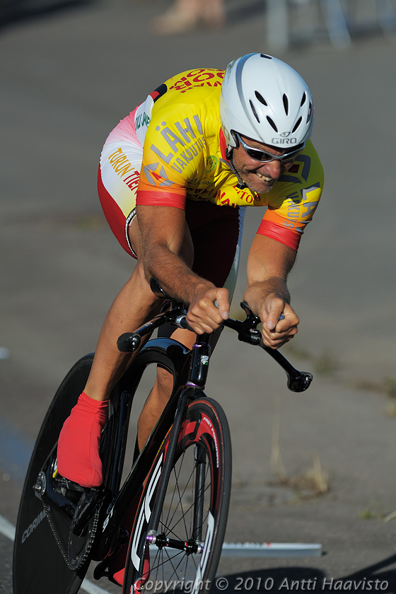 _DSC3677.jpg - M-40, 1 km aika-ajo: Jukka Lehikoinen, TVC