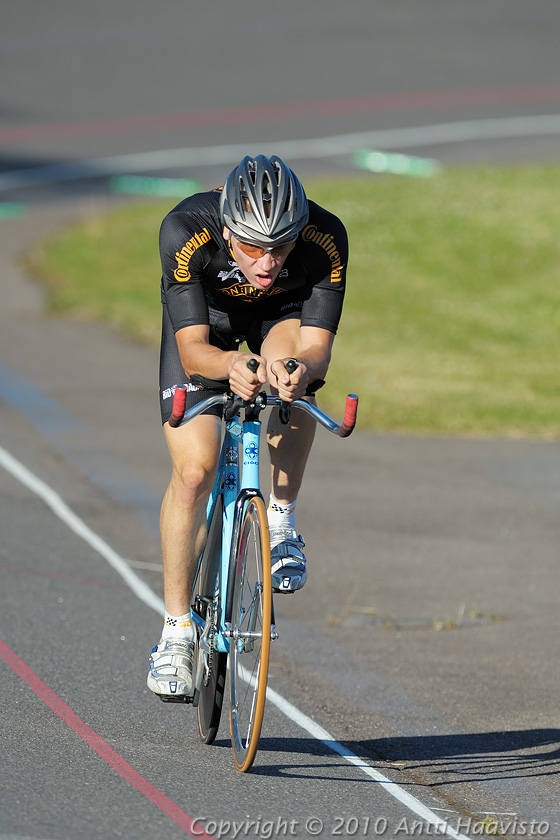 _DSC3917.jpg - Miehet, 1 km aika-ajo: Samuel Halme, V8