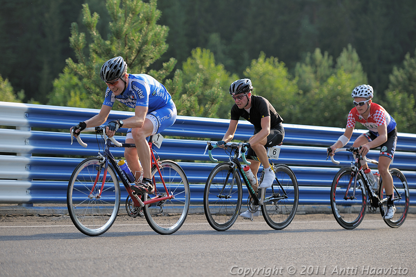 _DSC5893.jpg - Henri Vähä-Ypyä, TreTriK, Tuomas Laine, HlTarmo ja Roope Nurmi, Akilles
