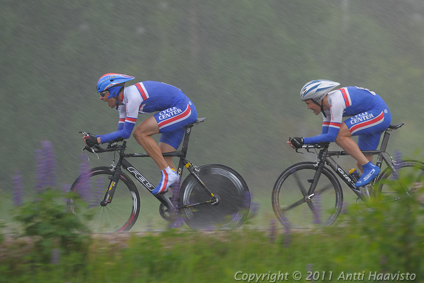 _DSC0913.jpg - Miehet 54 km: Cycle Club Helsinki, Juhana Hietala ja Mika Vilen (8./1.16.32,87)
