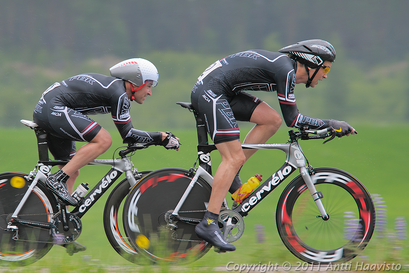_DSC1037.jpg - Miehet 54 km: Rauman Seudun Pyöräilijät, Mika Pihkoluoma ja Aki Sund (7./1.16.13,48)