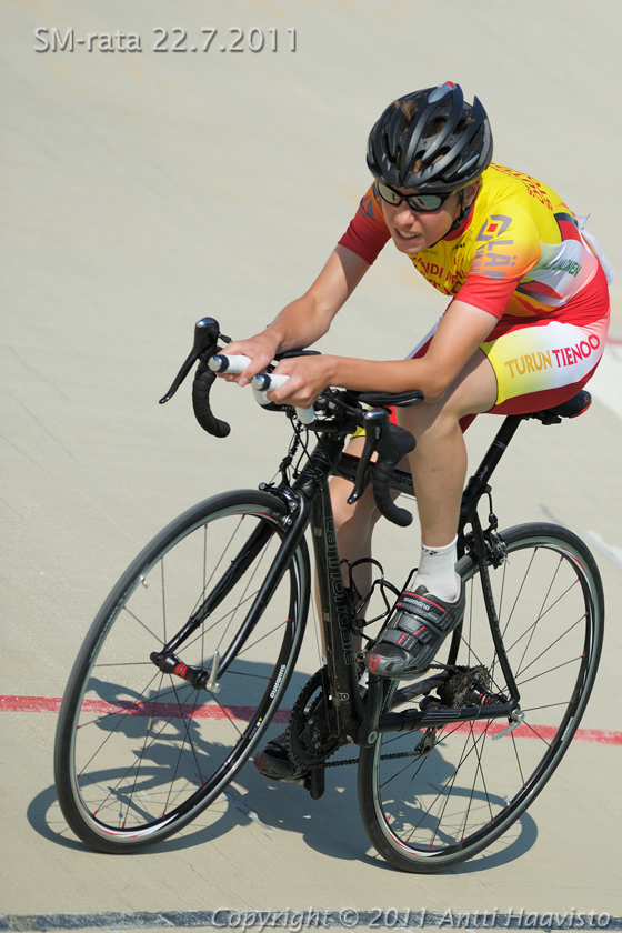 _DSC3723.jpg - M-16 1 km aika-ajo: Sami Sihvo, TVC