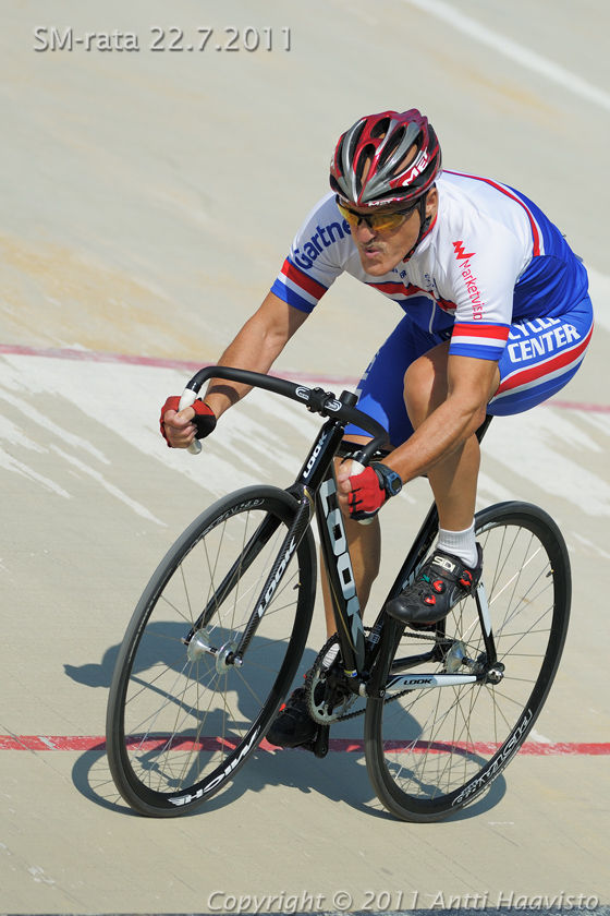 _DSC3809.jpg - M-40 1 km aika-ajo: Leevi Kivelä, CCH