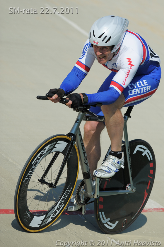 _DSC3898.jpg - M-40 1 km aika-ajo: Esa Antikainen, CCH