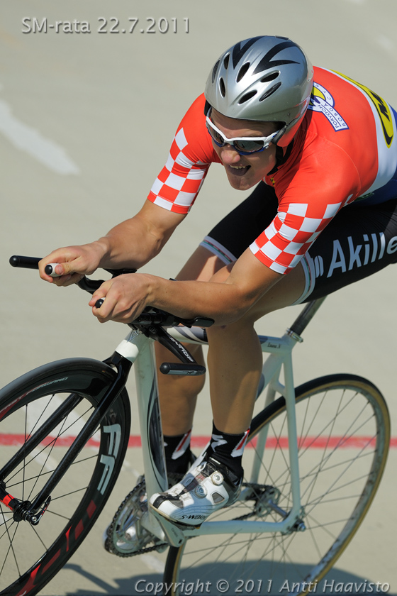 _DSC4022.jpg - M-18 1 km aika-ajo: Roope Nurmi, Akilles