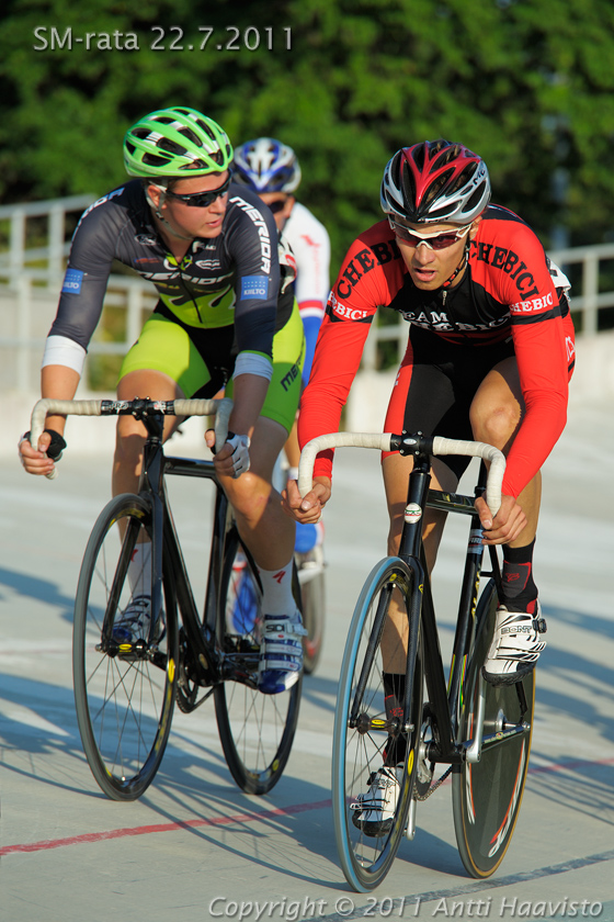_DSC5166.jpg - Miehet 15 km linja-ajo: Risto Aaltio, TWL ja Tommi Martikainen, KoiIs
