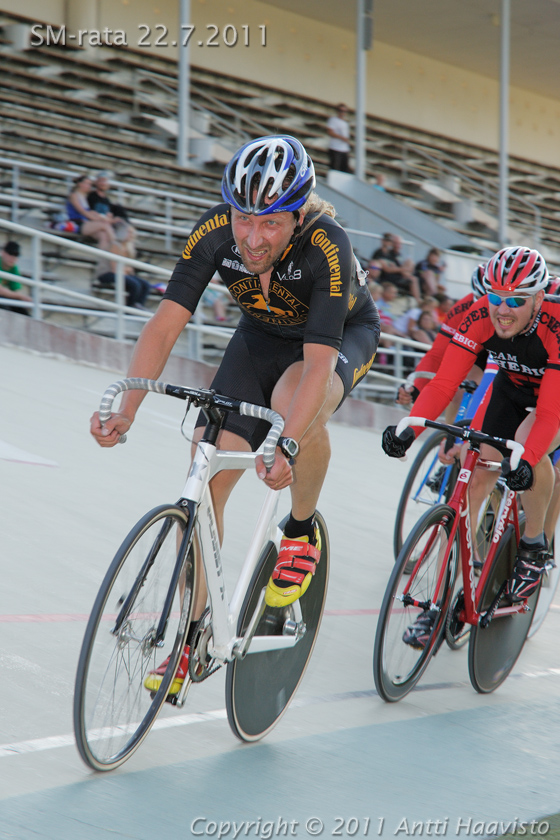 _DSC5248.jpg - Miehet 15 km linja-ajo: Petri K. Leppänen, V8