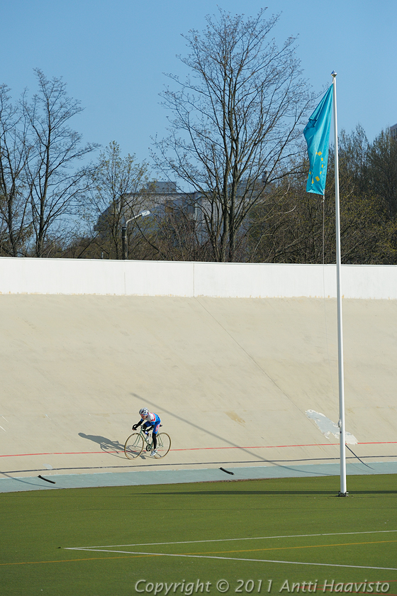 _DSC8046.jpg - Ratapyöräilykilpailut Helsingin Velodromilla
