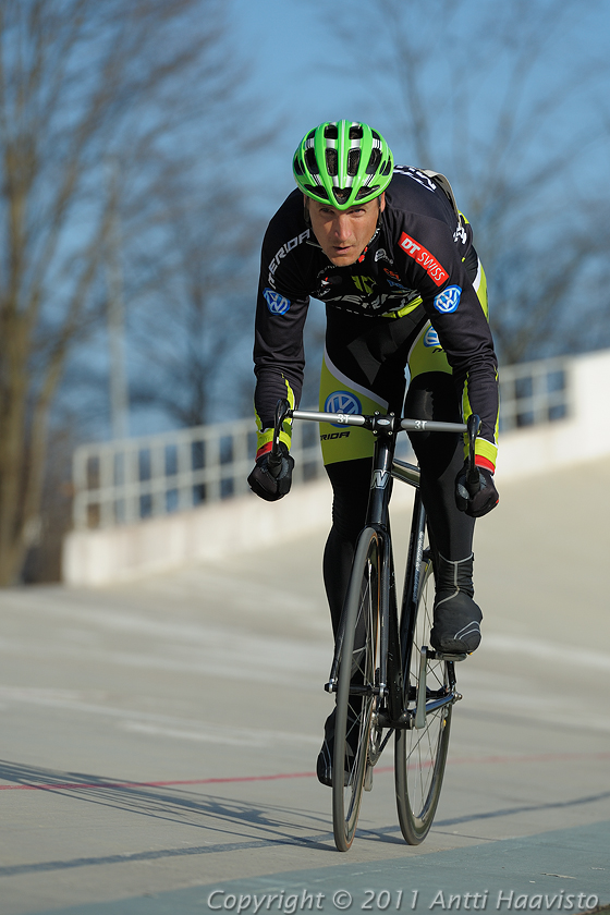 _DSC8192.jpg - Ratapyöräilykilpailut Helsingin Velodromilla