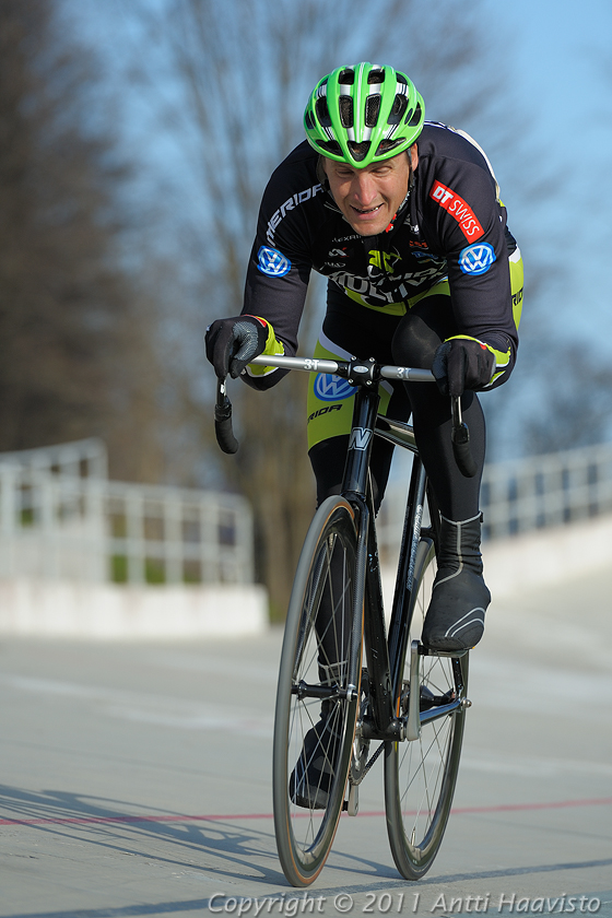 _DSC8212.jpg - Ratapyöräilykilpailut Helsingin Velodromilla