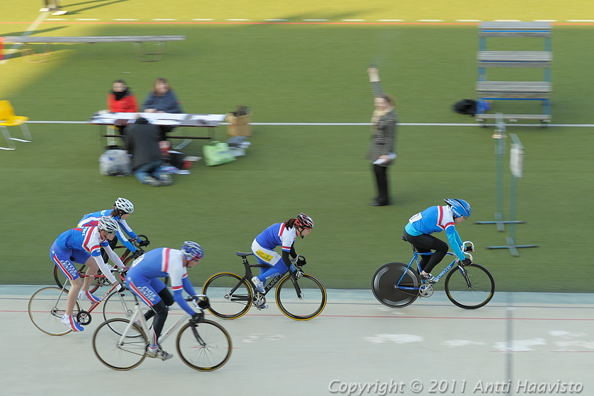 _DSC8415.jpg - Ratapyöräilykilpailut Helsingin Velodromilla
