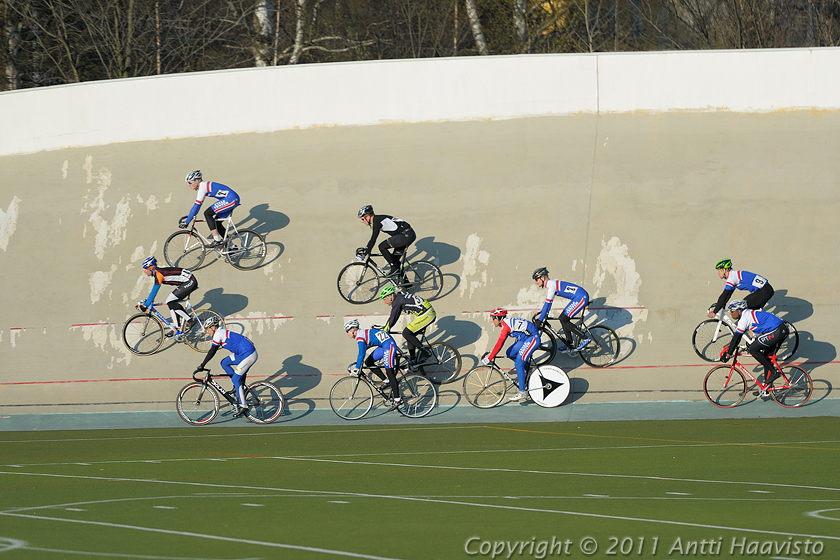 _DSC8498.jpg - Ratapyöräilykilpailut Helsingin Velodromilla